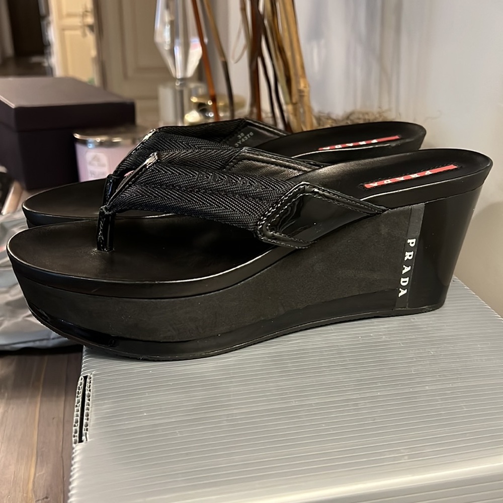 Prada ribbon patent platform sandal - Picture 9 of 10